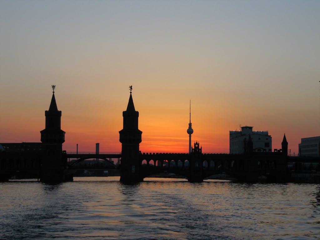 sunset berlin party boat